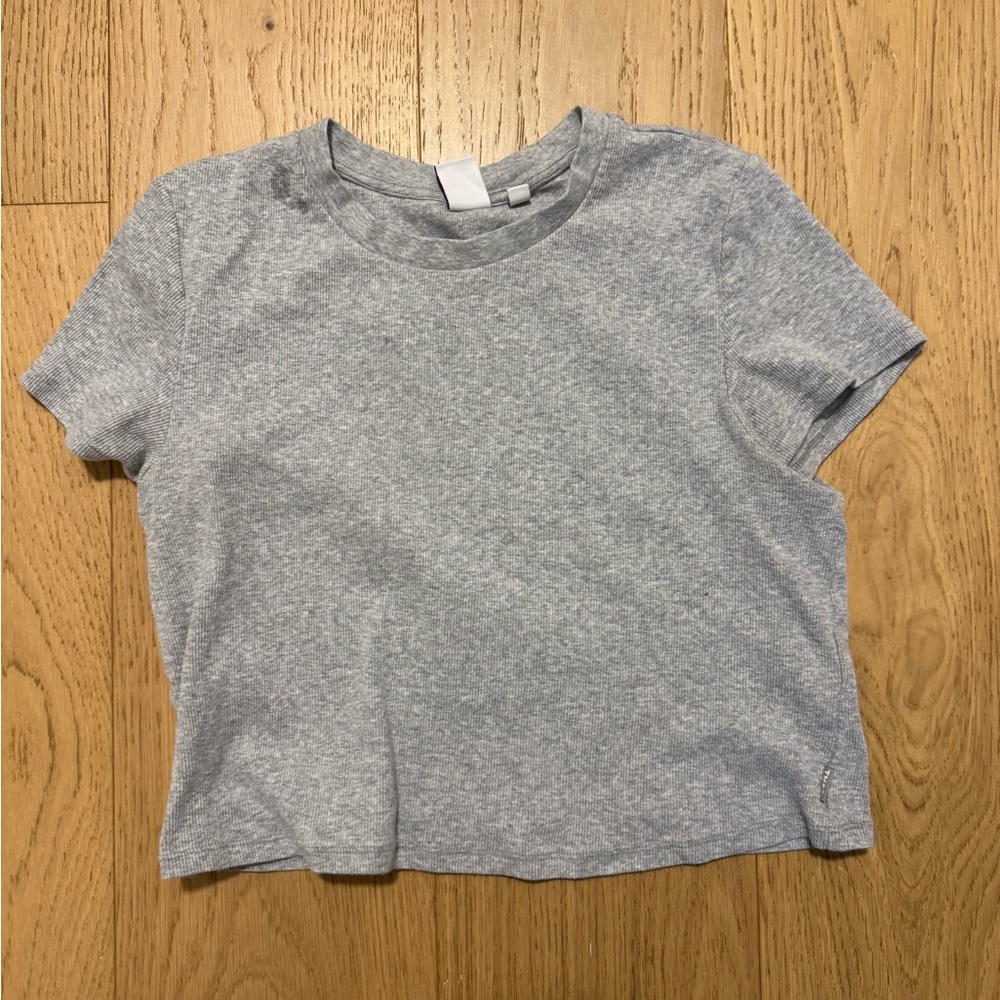 TNA Light Gray Ribbed Cropped Tee